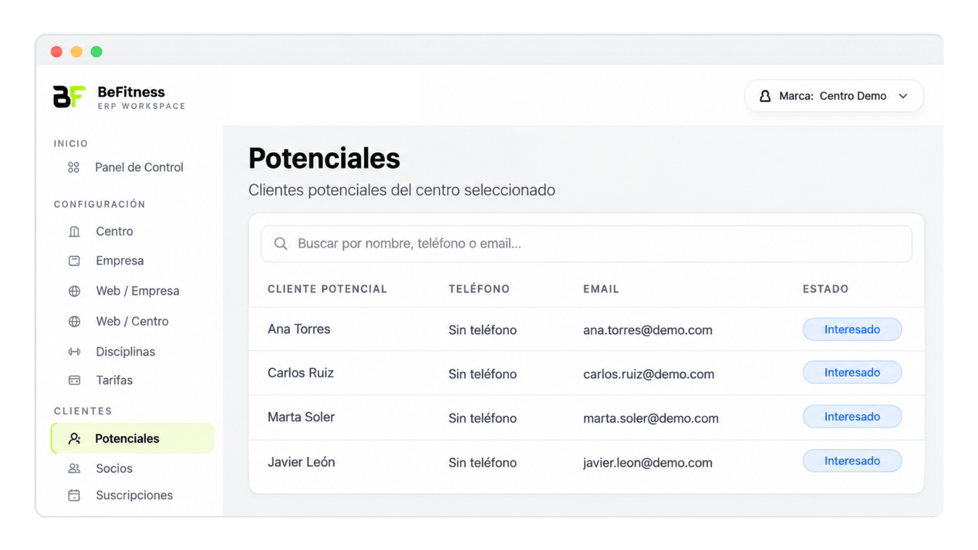 Panel de clientes potenciales con título Potenciales y estados de interés